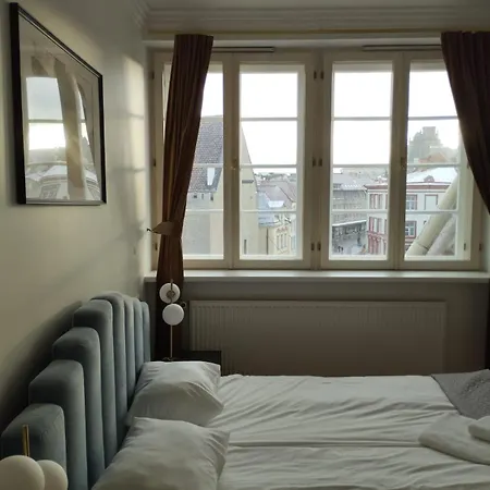 For 6 Person With Raekoja Plats View *