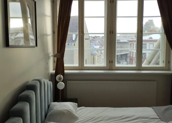 For 6 Person With Raekoja Plats View *